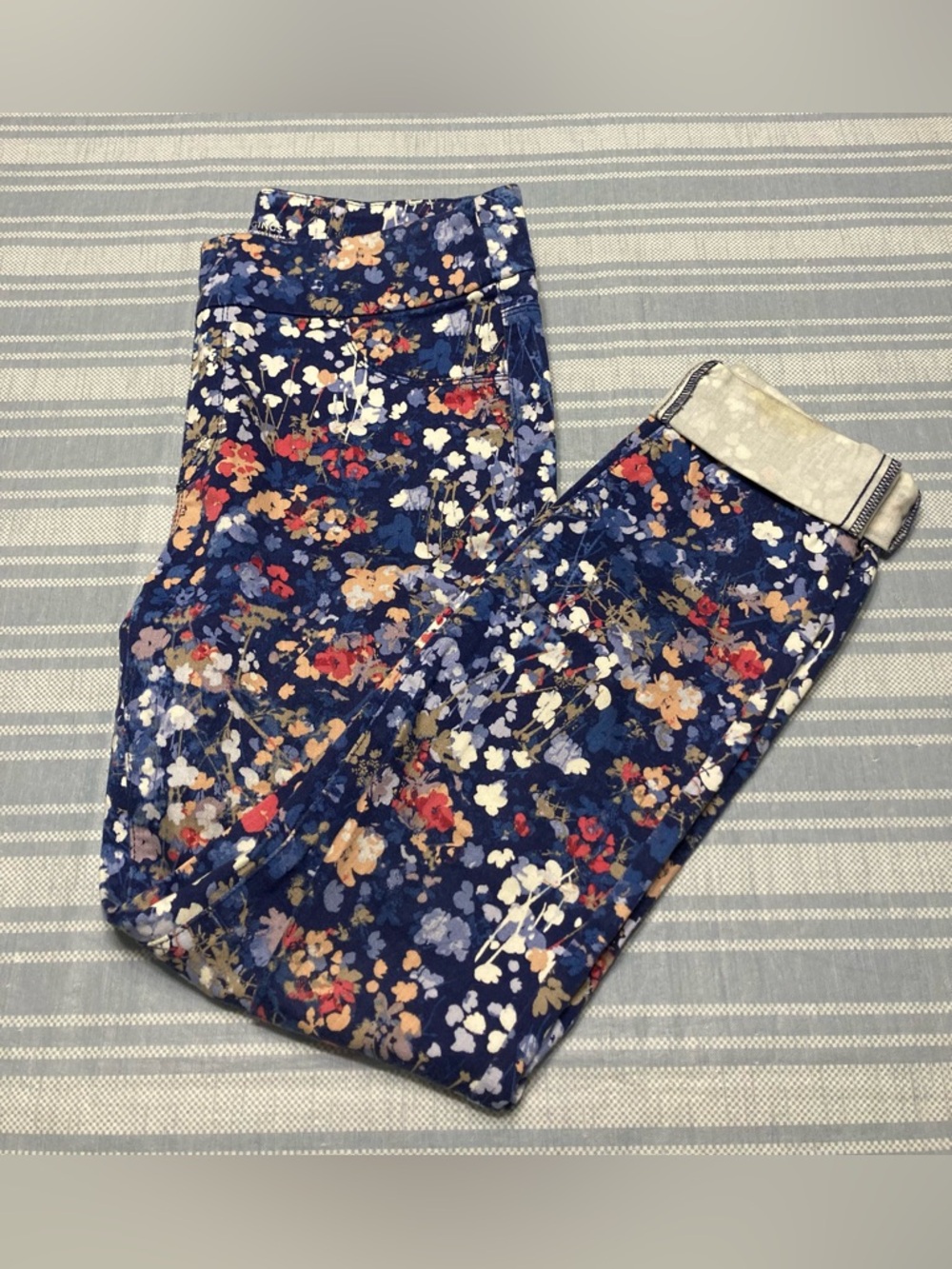 Chico's blue floral jeggings.